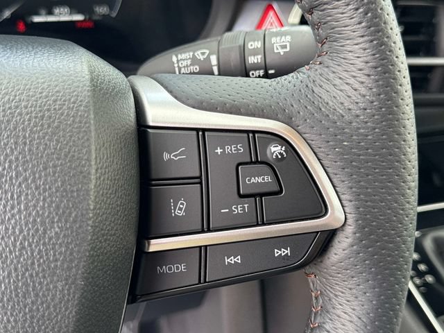 Used 2025 Toyota Sienna Platinum AWD/4WD image 27