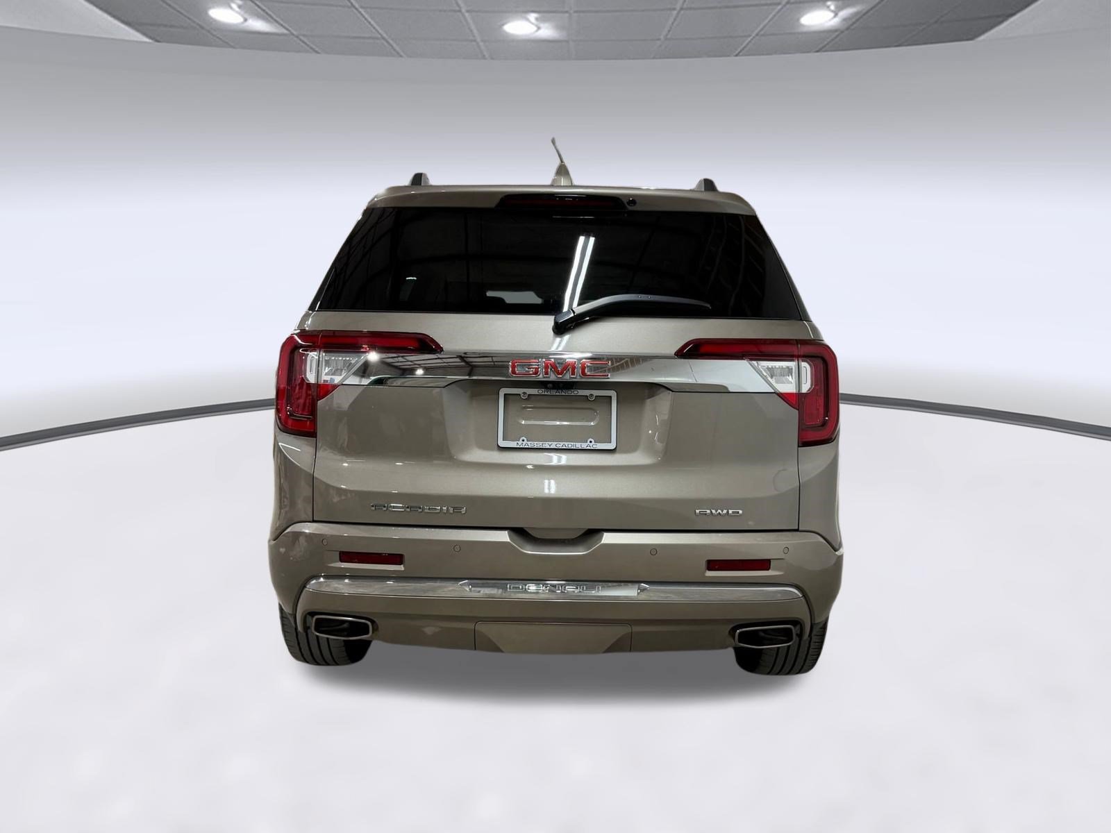Used 2023 GMC Acadia Denali w/ Denali Ultimate Package AWD/4WD image 9