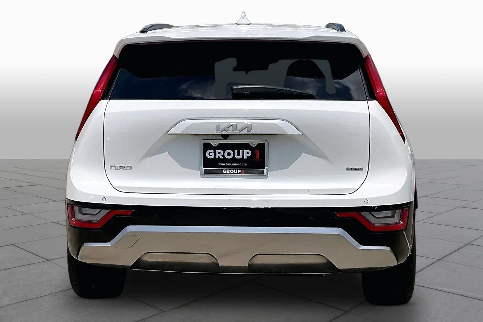 Used 2024 Kia Niro EX FWD image 5