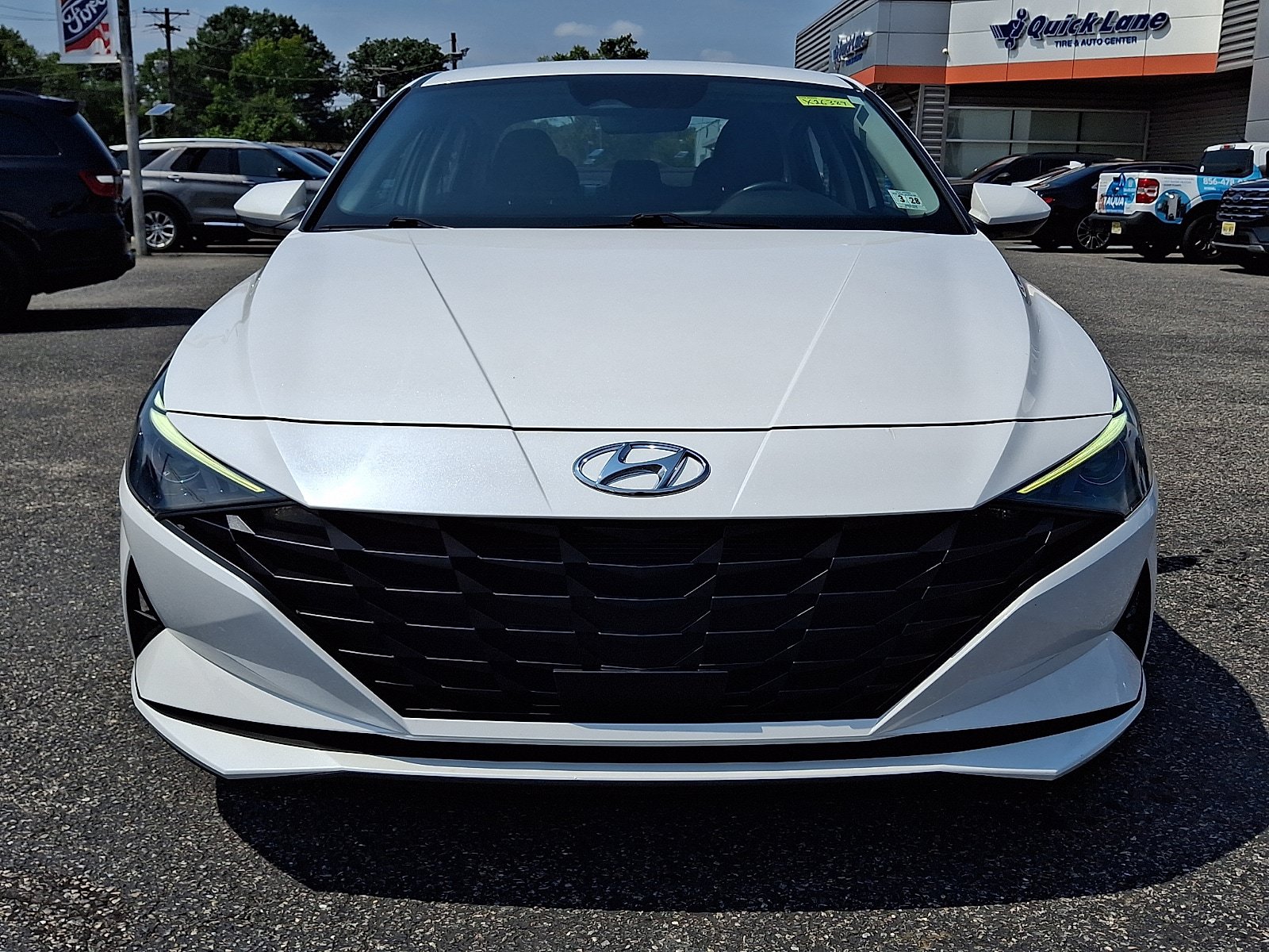 Used 2023 Hyundai Elantra SEL w/ Convenience Package FWD image 2