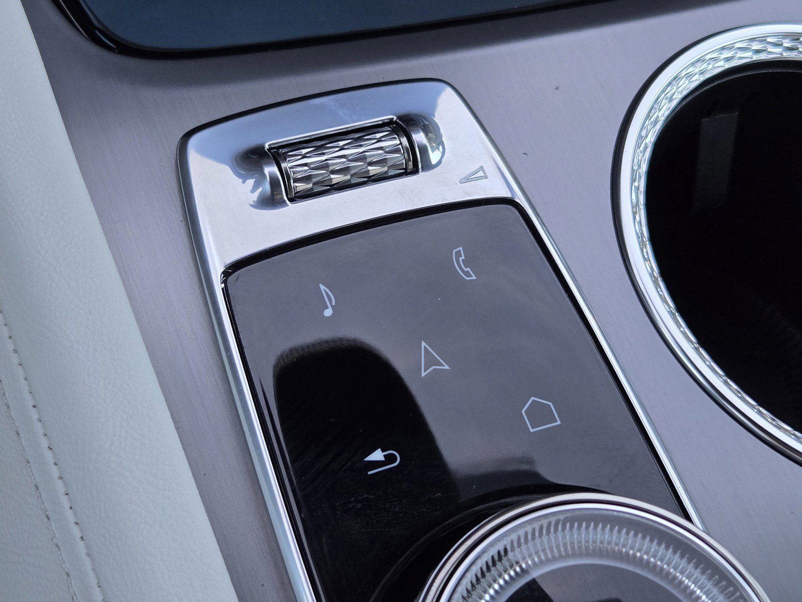 Used 2026 Cadillac Vistiq Sport image 21