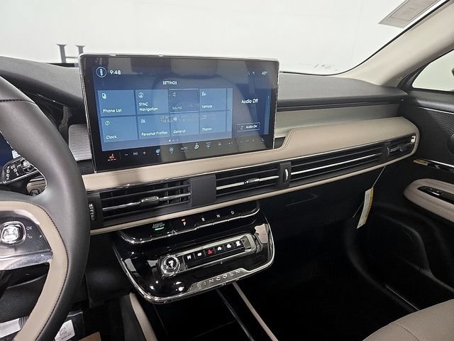 New 2026 Lincoln Corsair Premiere FWD image 14