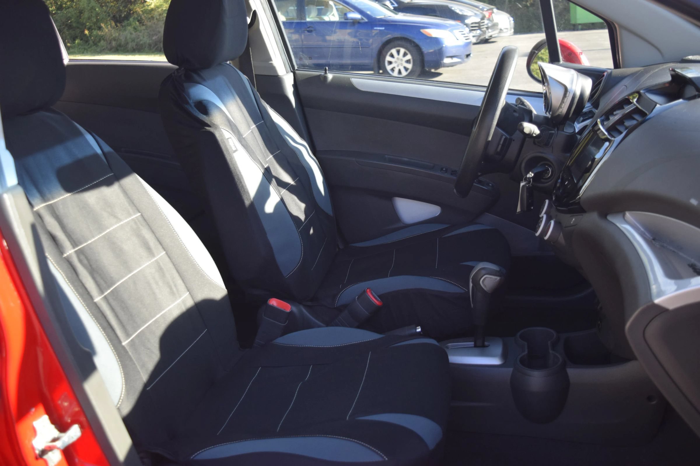 Used 2014 Chevrolet Spark LT FWD image 10