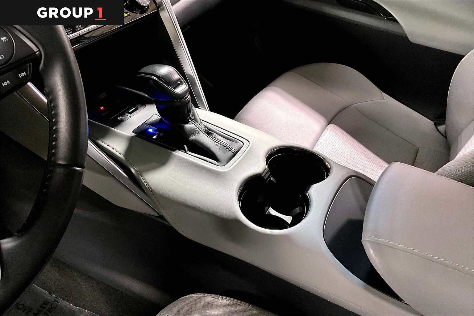 Certified 2021 Toyota Venza LE image 16