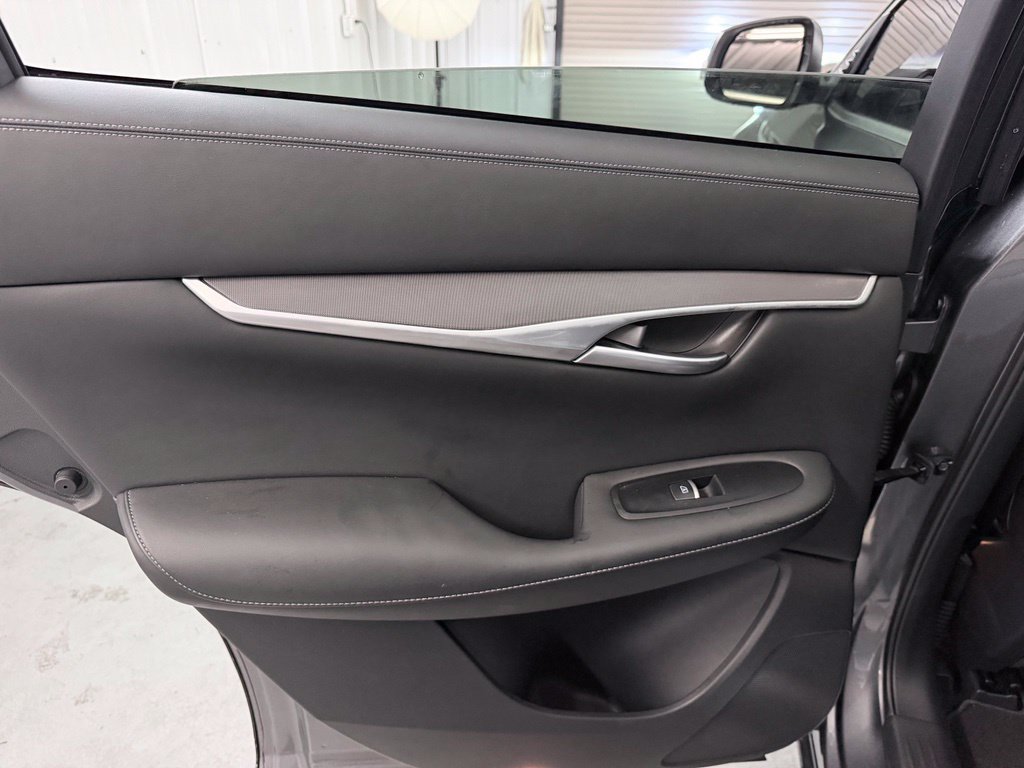 Certified 2023 INFINITI QX50 Luxe FWD image 30