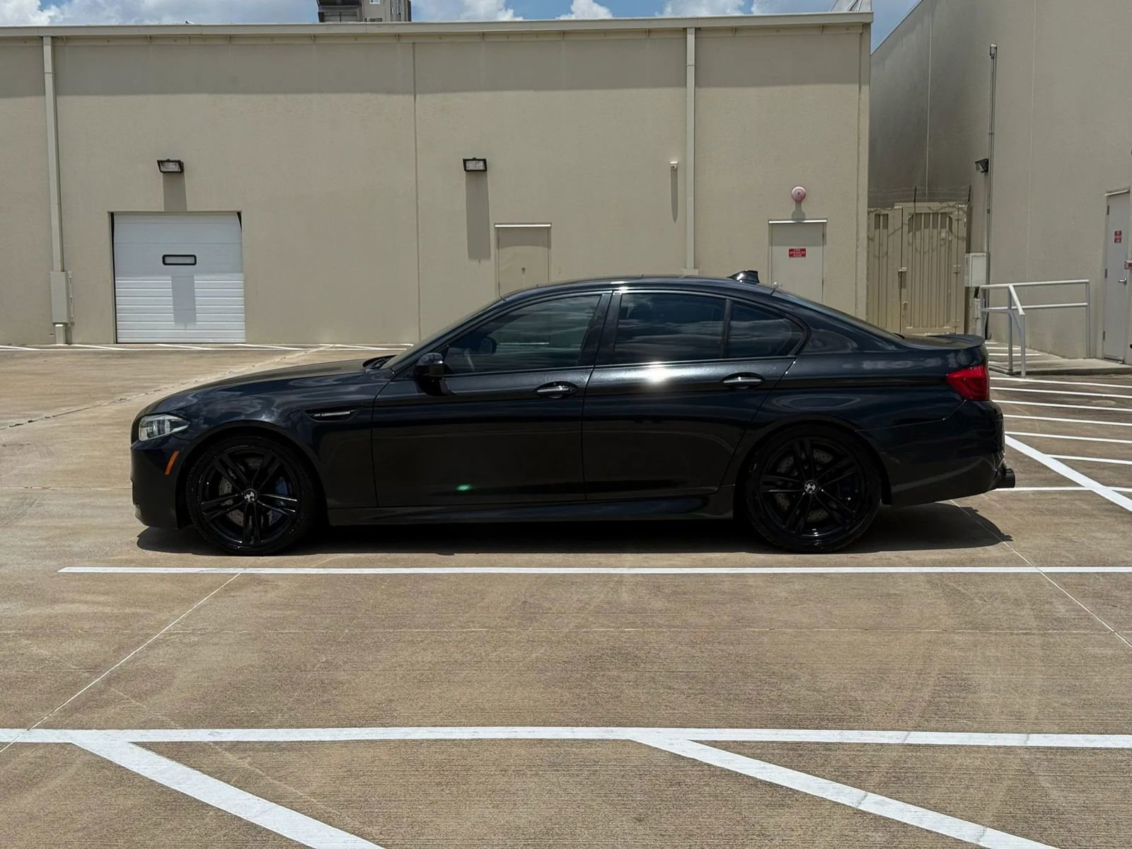 Used 2013 BMW M5 RWD image 4