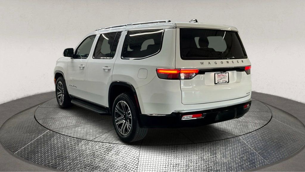 Used 2024 Jeep Wagoneer Series II w/ Flexible Seating Group image 6