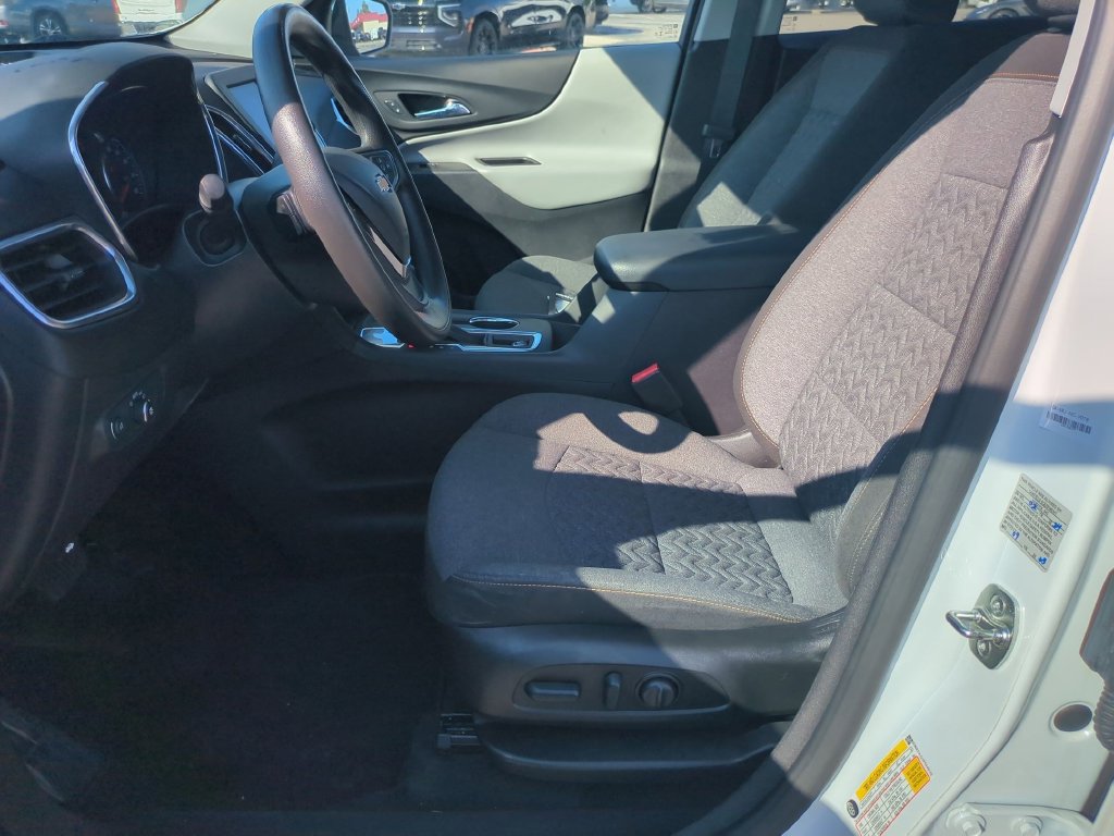 Used 2024 Chevrolet Equinox LT FWD image 16