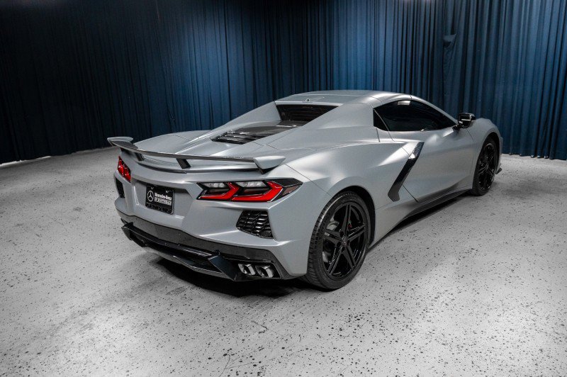 Used 2025 Chevrolet Corvette Stingray Premium Conv w/ Z51 Performance Package RWD image 11