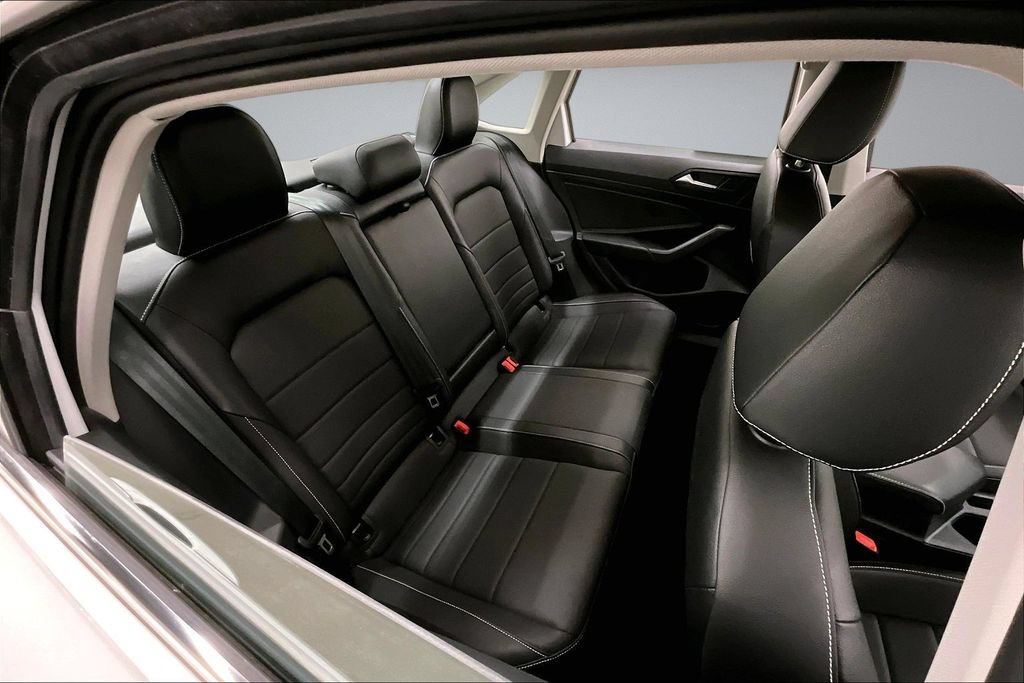 Used 2023 Volkswagen Jetta SE FWD image 24