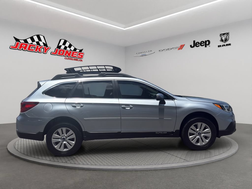 Used 2017 Subaru Outback 2.5i Premium AWD/4WD image 12
