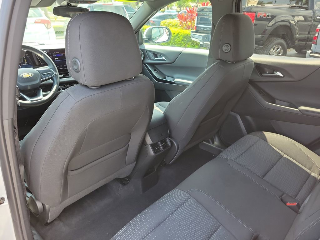 Used 2025 Chevrolet Equinox LT image 10