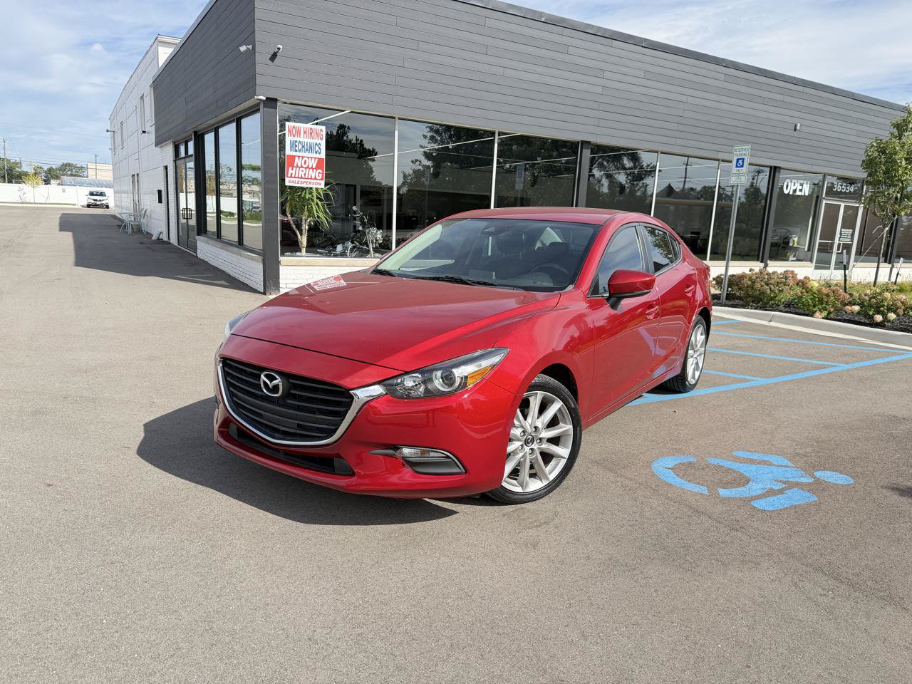 Used 2017 MAZDA MAZDA3 Touring FWD image 1