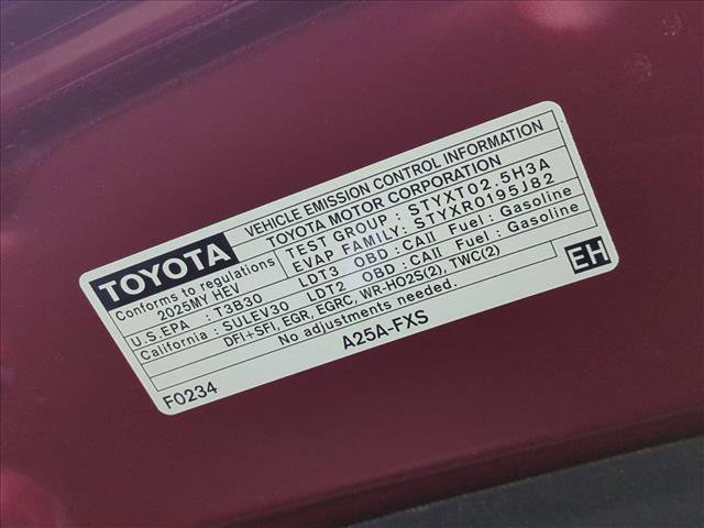 Used 2025 Toyota Sienna LE image 25