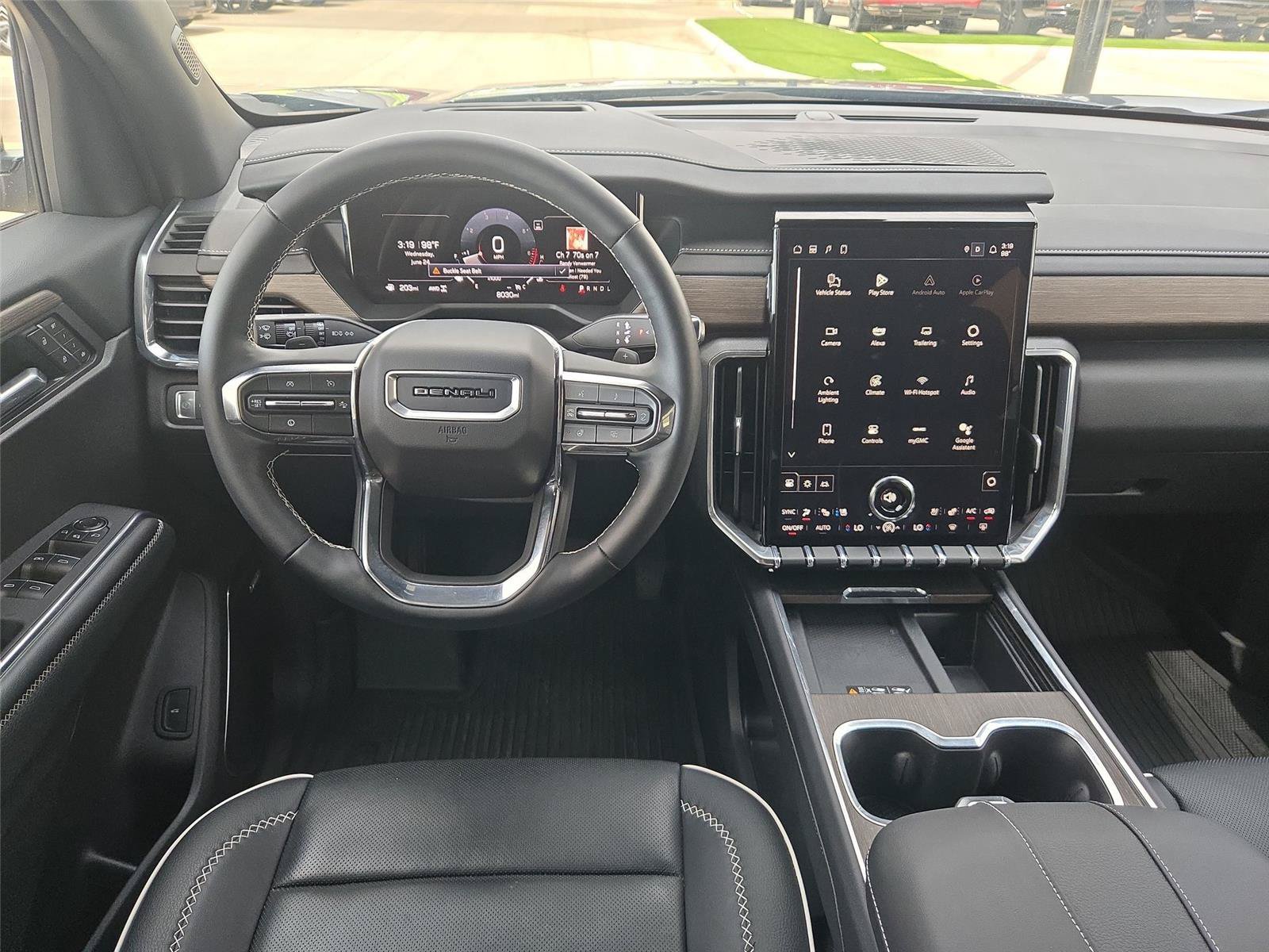 Used 2025 GMC Acadia Denali w/ LPO, Floor Liner Package AWD/4WD image 14
