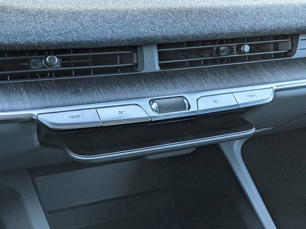 Used 2025 Lucid Air Pure image 16