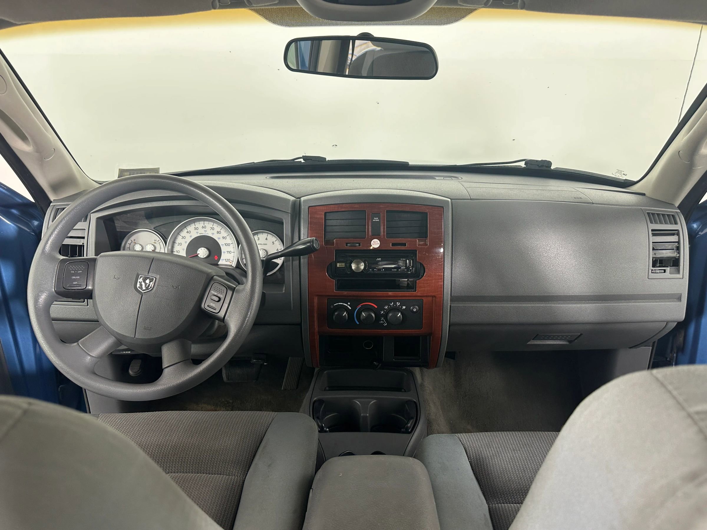Used 2005 Dodge Dakota SLT image 32