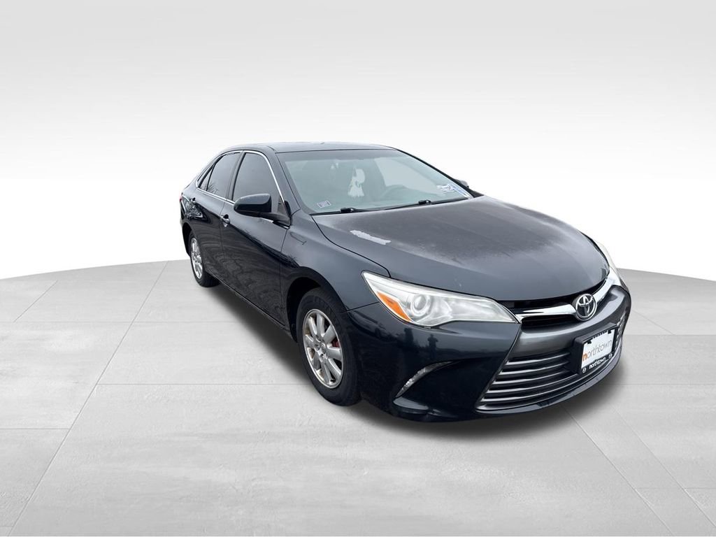 Used 2016 Toyota Camry LE image 8
