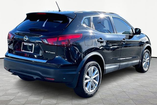 Used 2017 Nissan Rogue Sport SV w/ SV Premium Package image 5