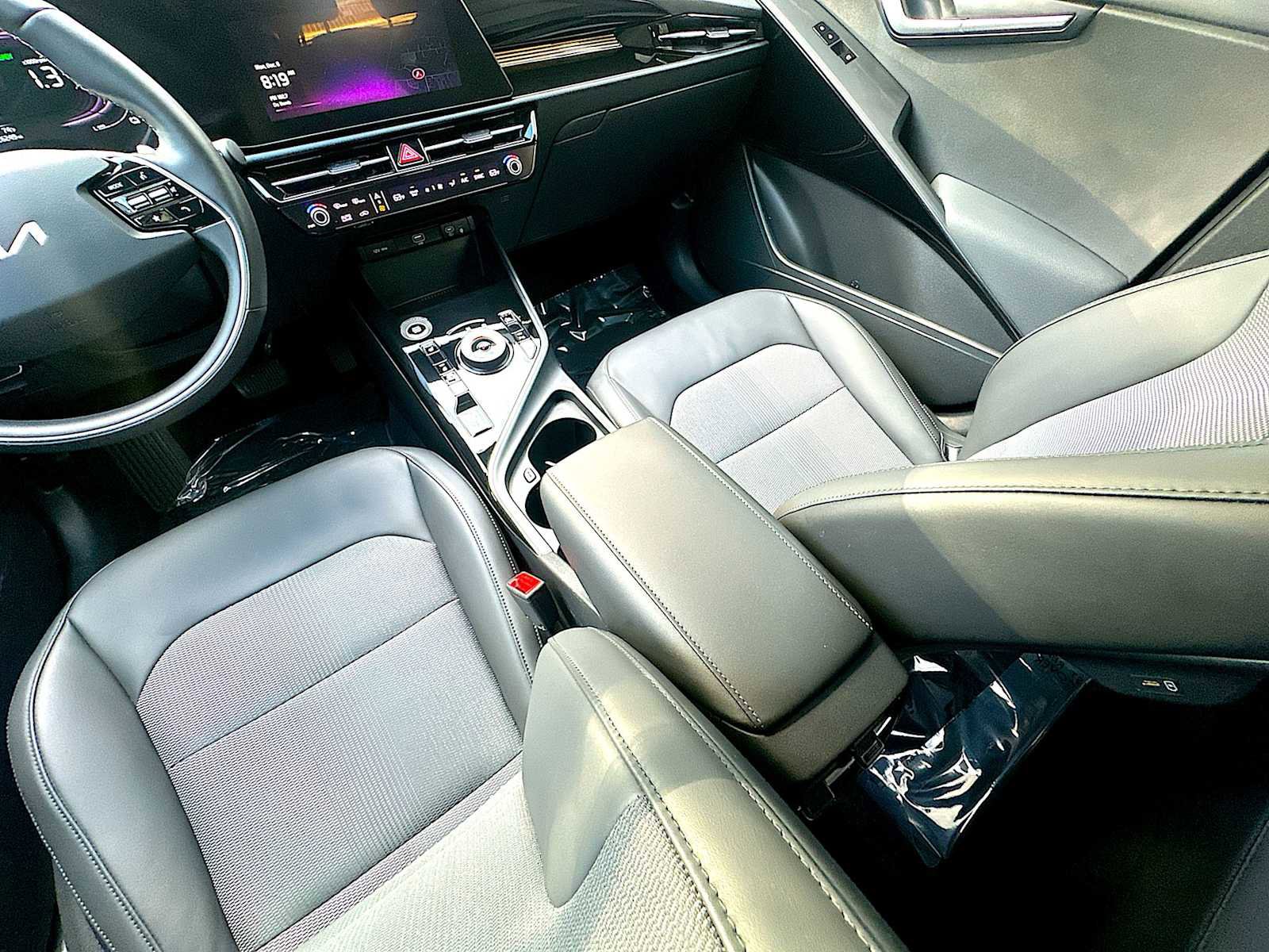 Used 2023 Kia Niro EX w/ EX Cold Weather Package image 22