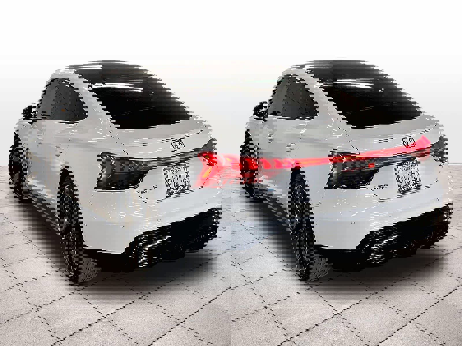 Used 2024 Audi e-tron GT Prestige image 14