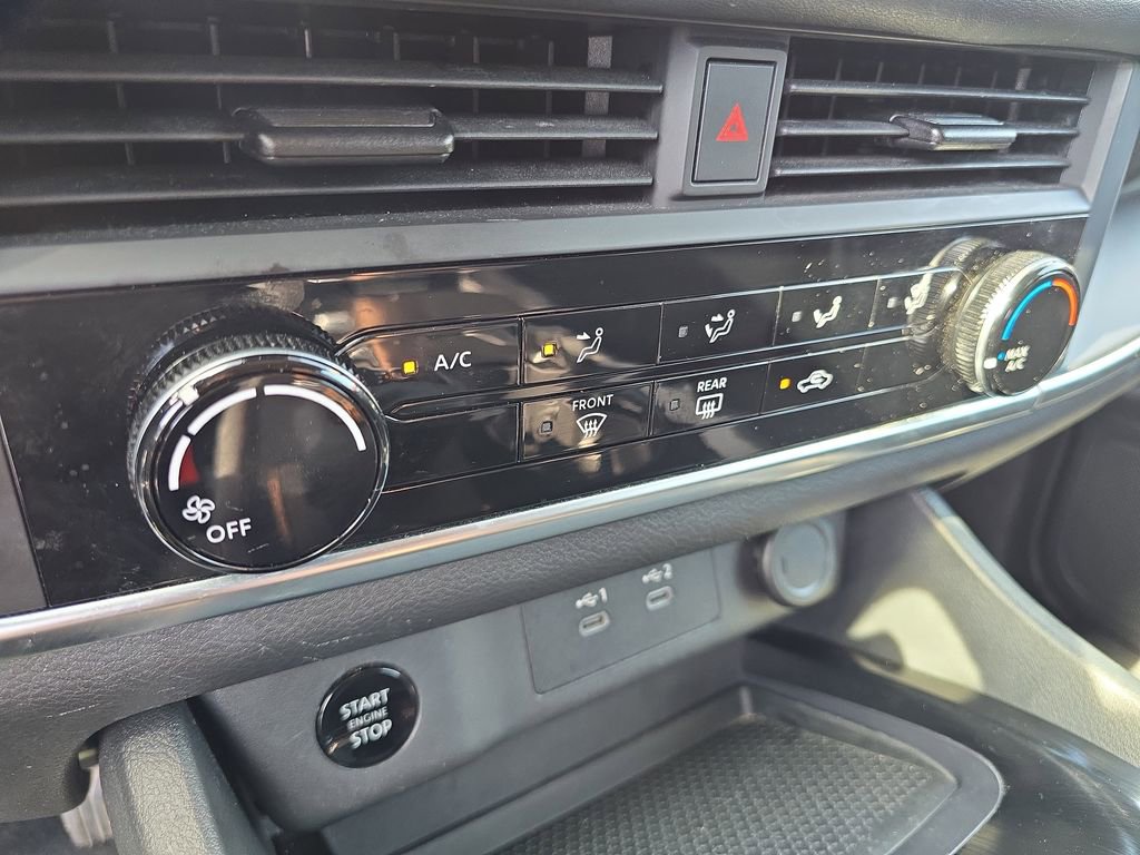 Used 2024 Nissan Rogue S FWD image 21
