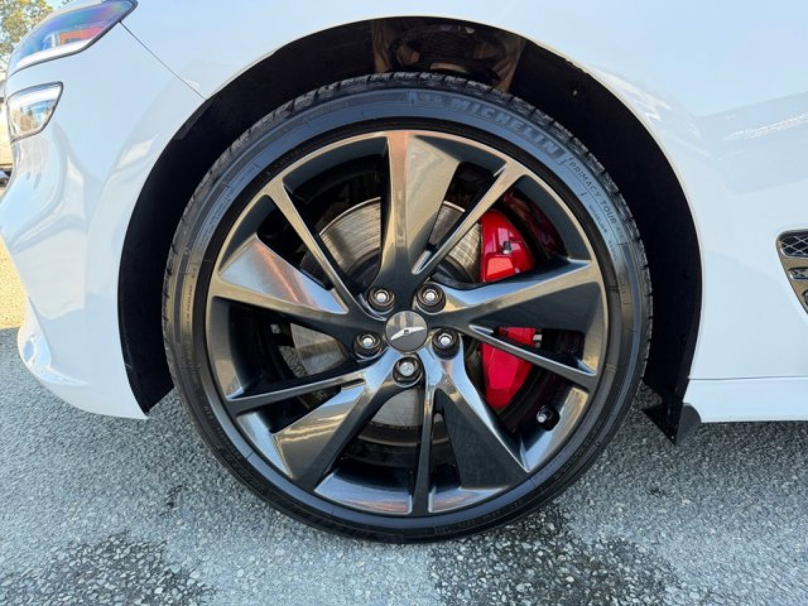 Used 2023 Genesis G70 3.3T w/ Sport Prestige Package image 9