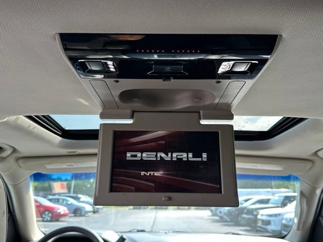 Used 2016 GMC Yukon XL Denali w/ Open Road Package AWD/4WD image 28