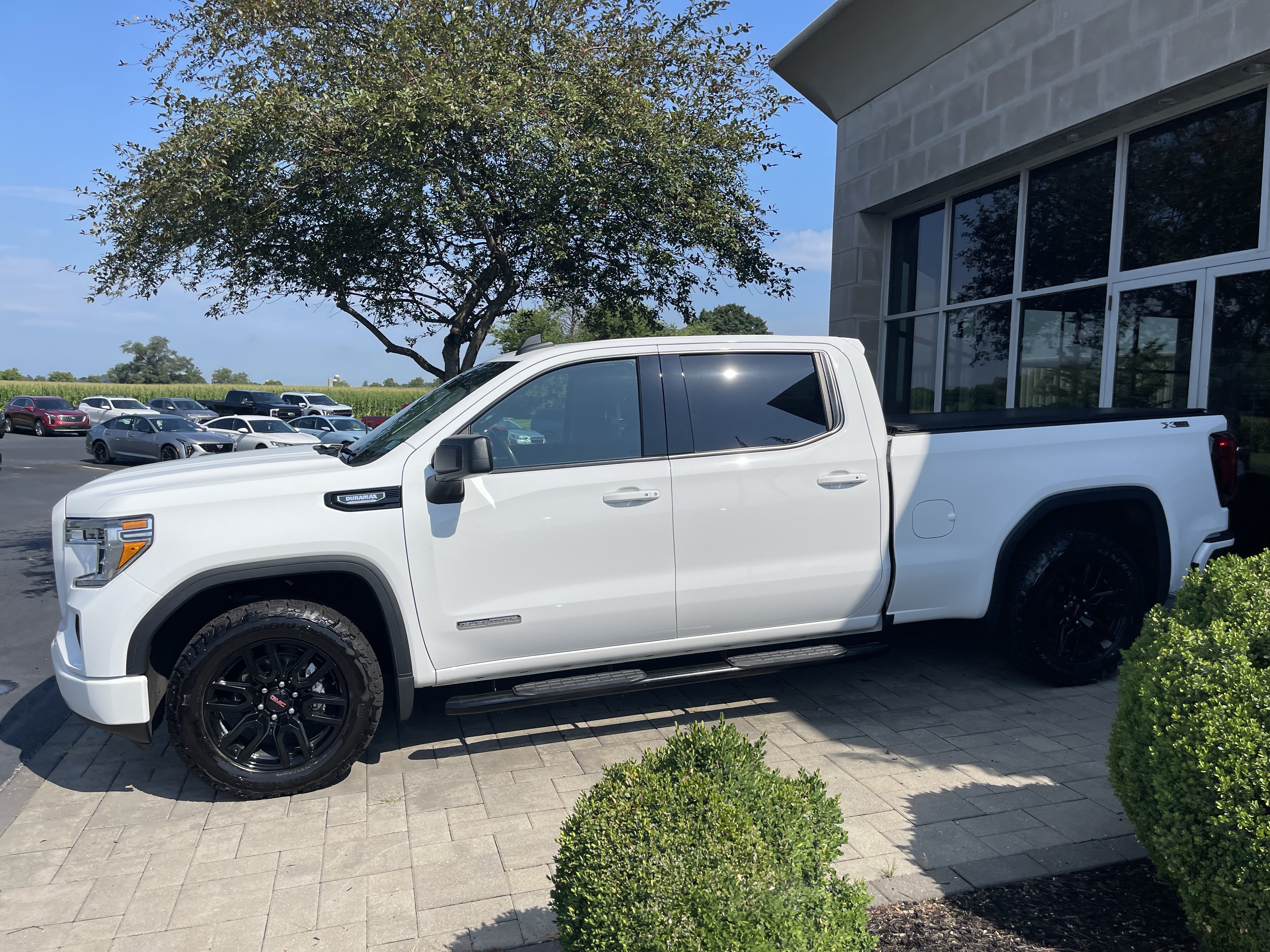 Used 2021 GMC Sierra 1500 Elevation w/ X31 Off-Road Package AWD/4WD image 5