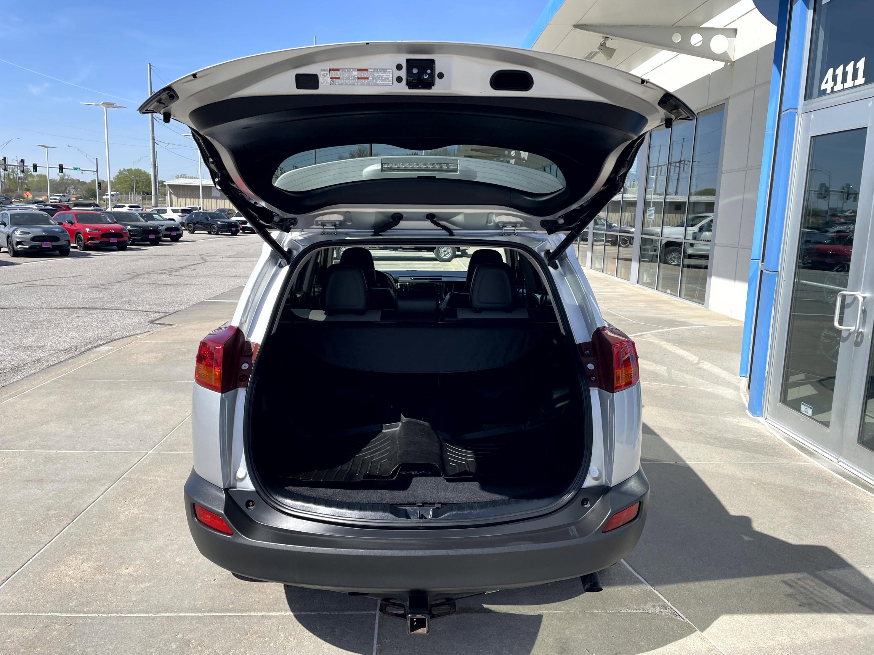 Used 2015 Toyota RAV4 Limited AWD/4WD image 9