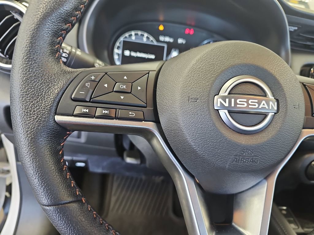 Used 2022 Nissan Kicks SR w/ Premium Package FWD image 16