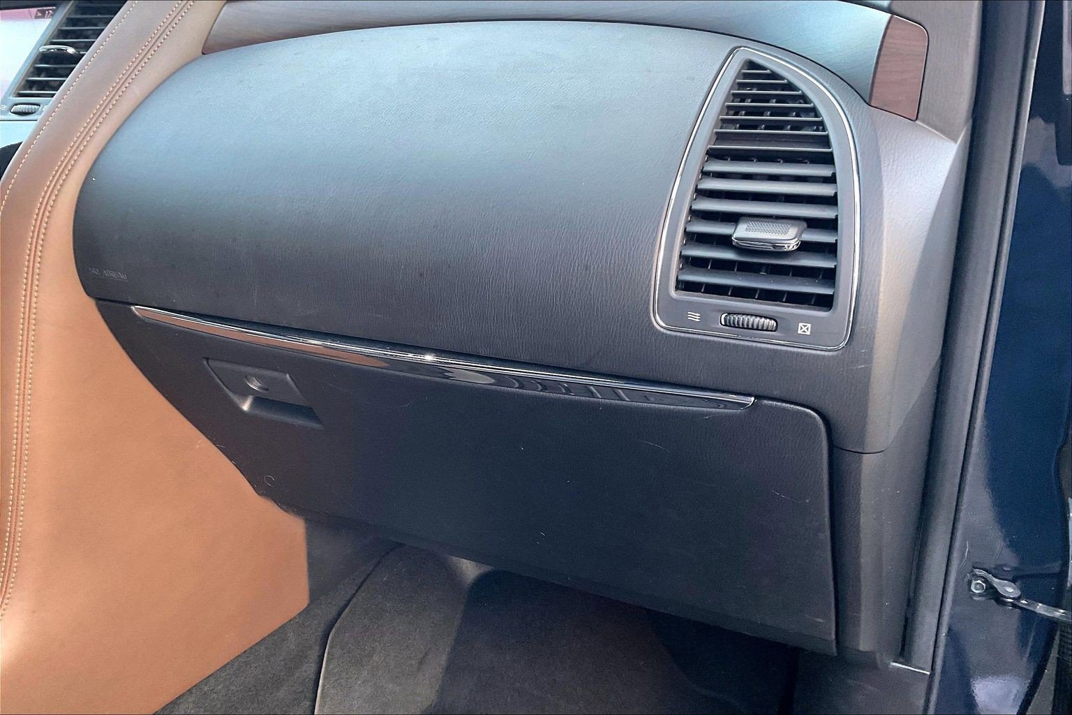 Used 2020 Nissan Armada Platinum w/ Platinum Reserve Package image 16