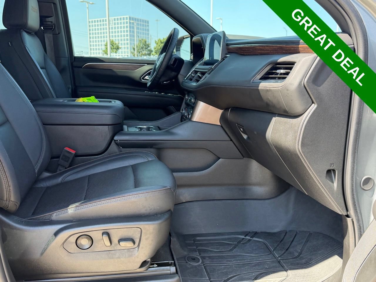 Used 2024 Chevrolet Suburban High Country w/ Premium Package AWD/4WD image 41