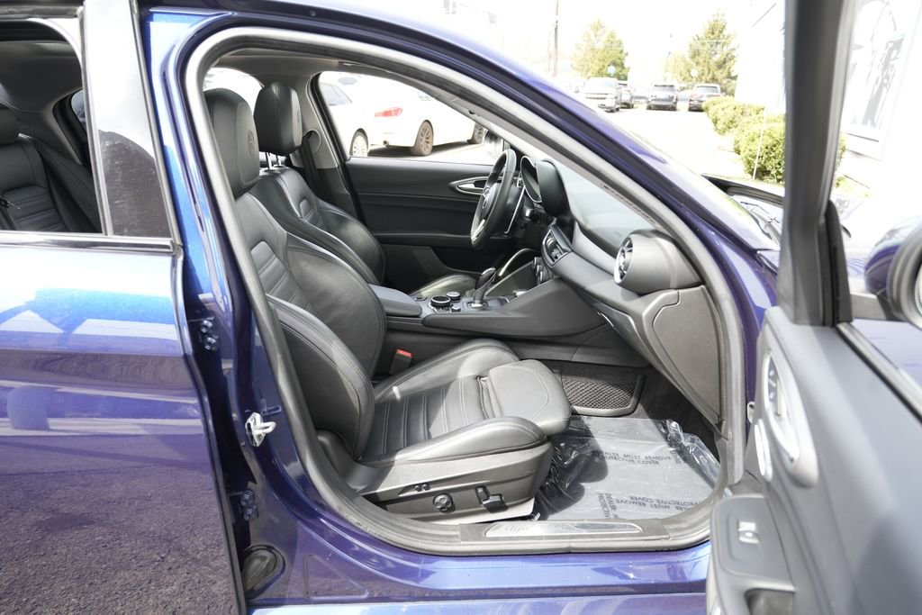Used 2019 Alfa Romeo Giulia Ti Sport w/ Quick Order Package 22U Sport image 35
