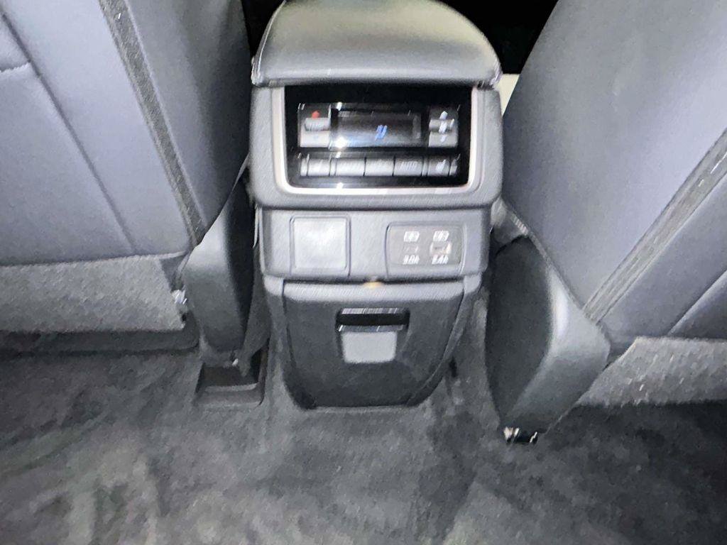 Used 2023 Subaru Ascent Limited AWD/4WD image 10