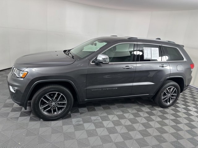 Used 2018 Jeep Grand Cherokee Limited image 32