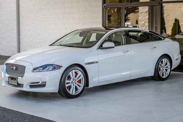 Used 2019 Jaguar XJ L Portfolio RWD image 6