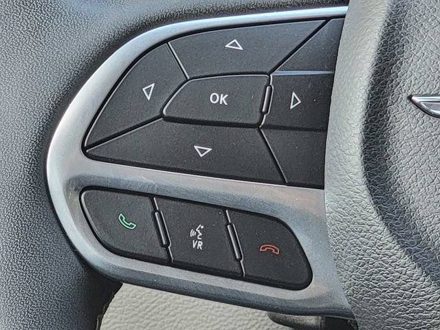 Used 2023 Chrysler Pacifica Touring-L FWD image 34