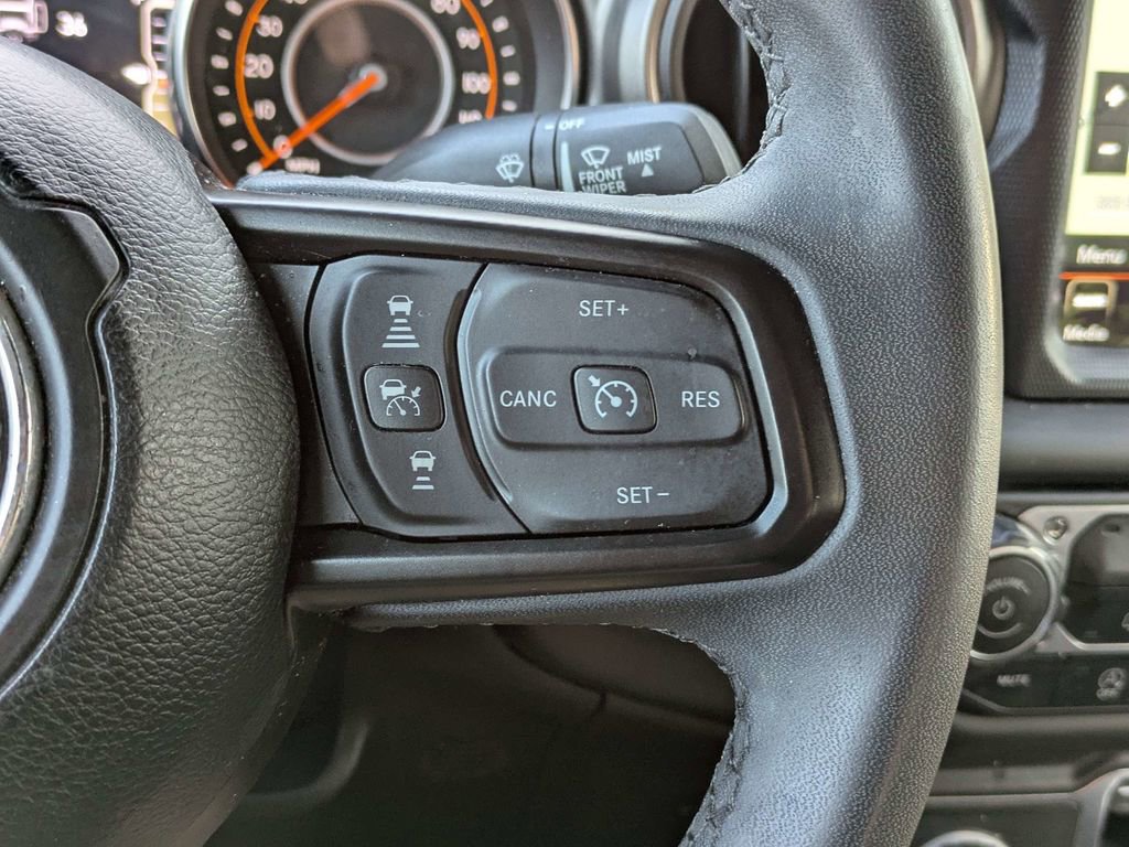 Used 2023 Jeep Wrangler Willys AWD/4WD image 27