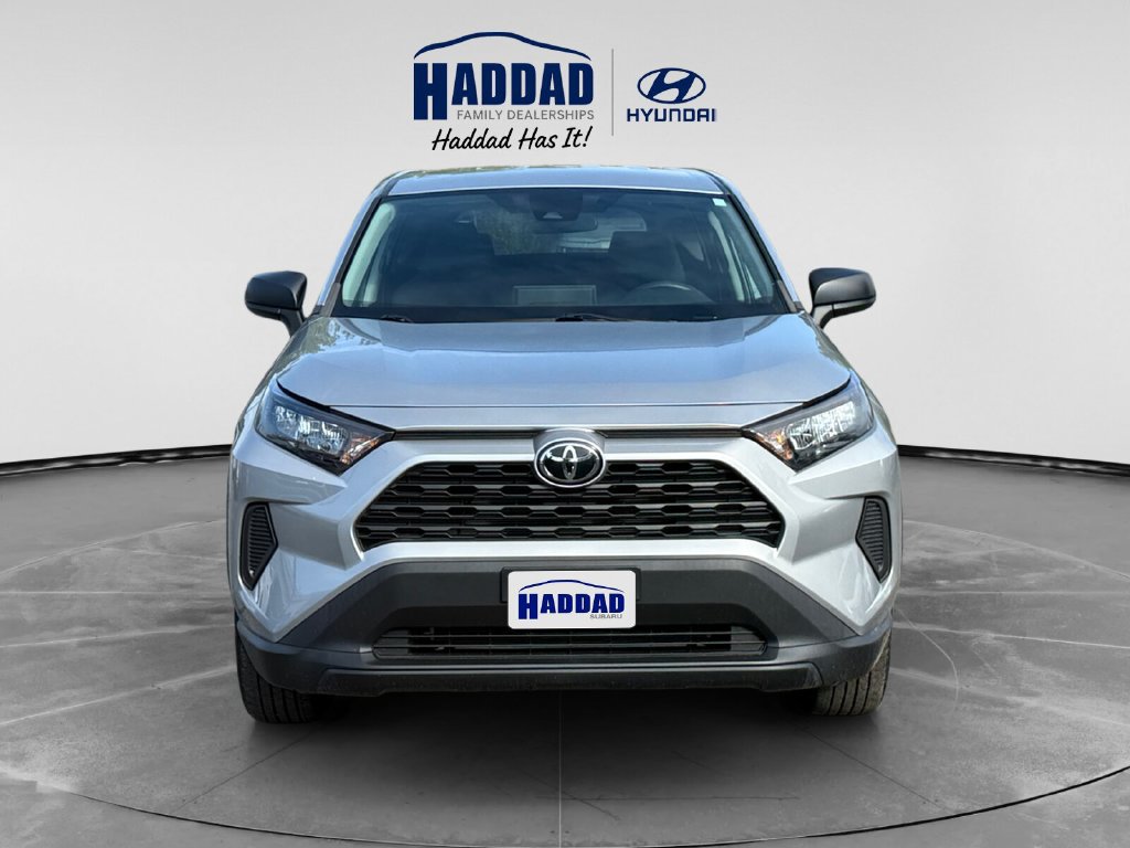 Used 2022 Toyota RAV4 LE AWD/4WD image 8