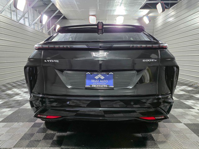 Used 2024 Cadillac Lyriq Sport image 6