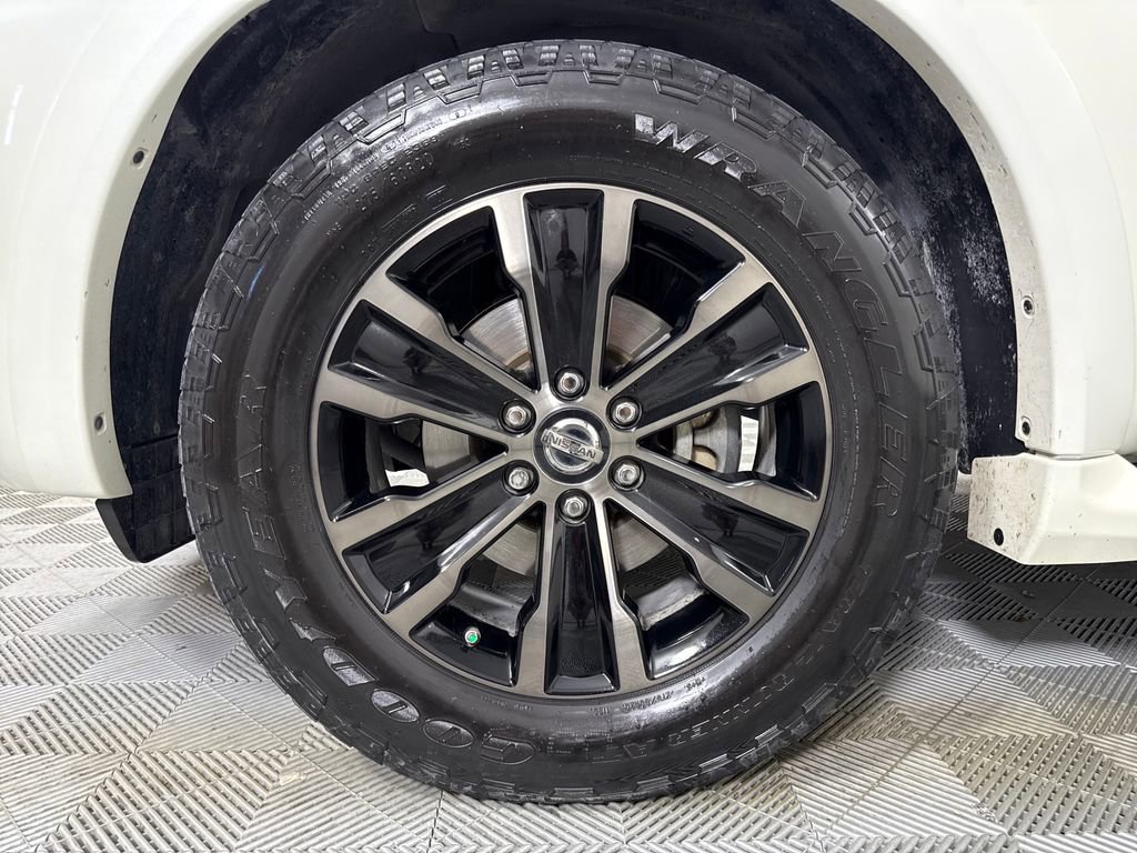 Used 2020 Nissan Armada Platinum w/ Captain's Chairs Package RWD image 22