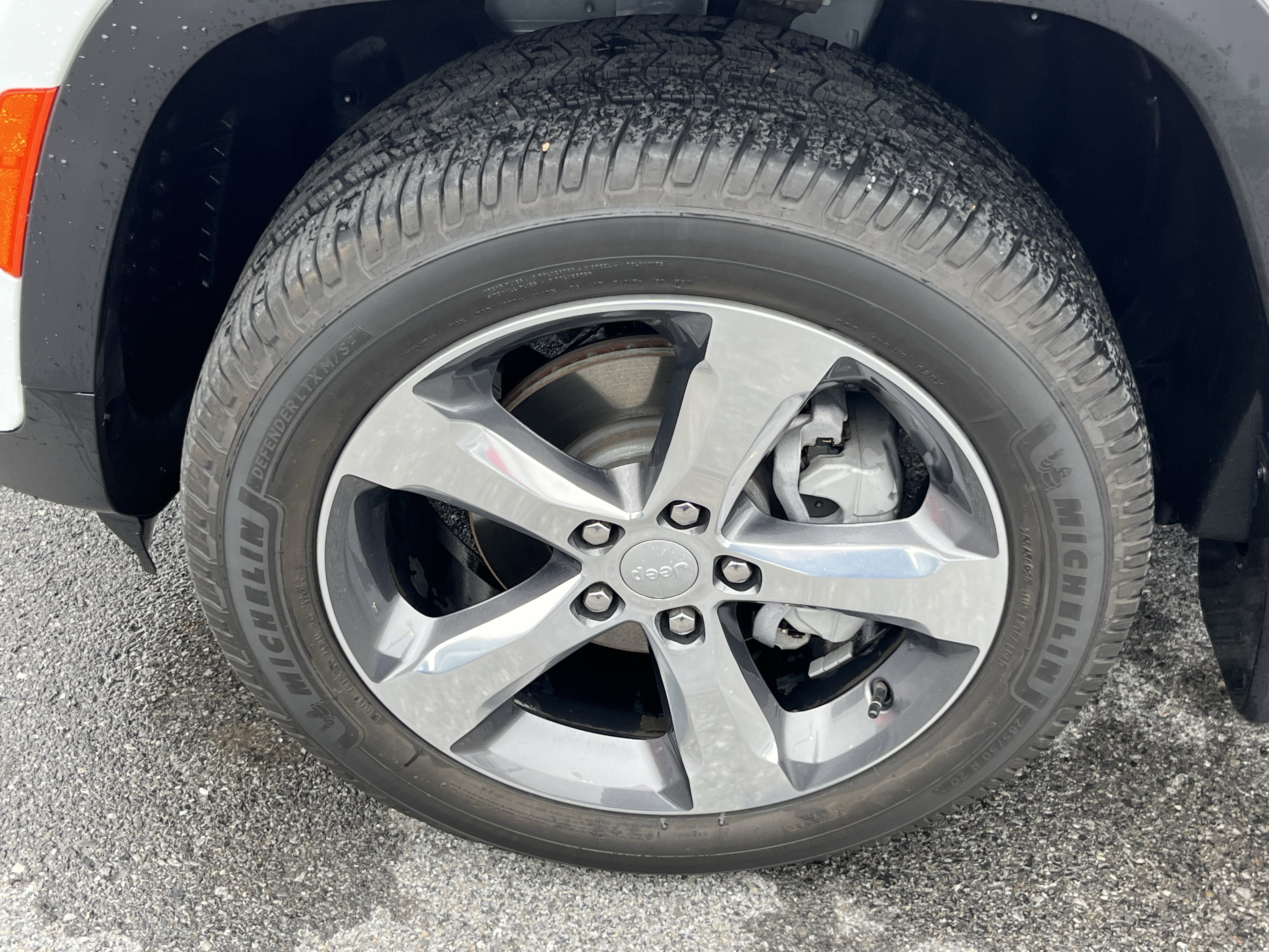 Used 2025 Jeep Grand Cherokee Limited image 10