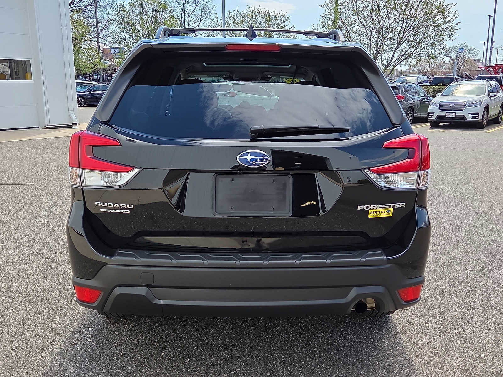 Used 2023 Subaru Forester Premium image 5