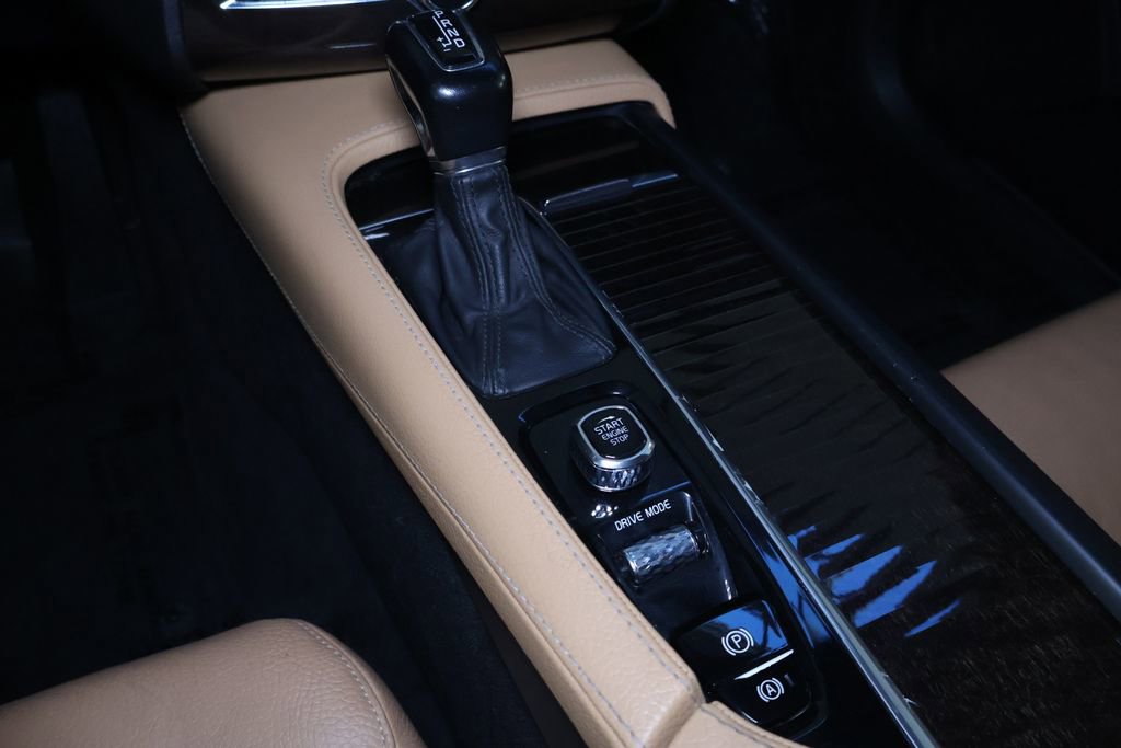 Used 2019 Volvo XC90 T6 Momentum image 34