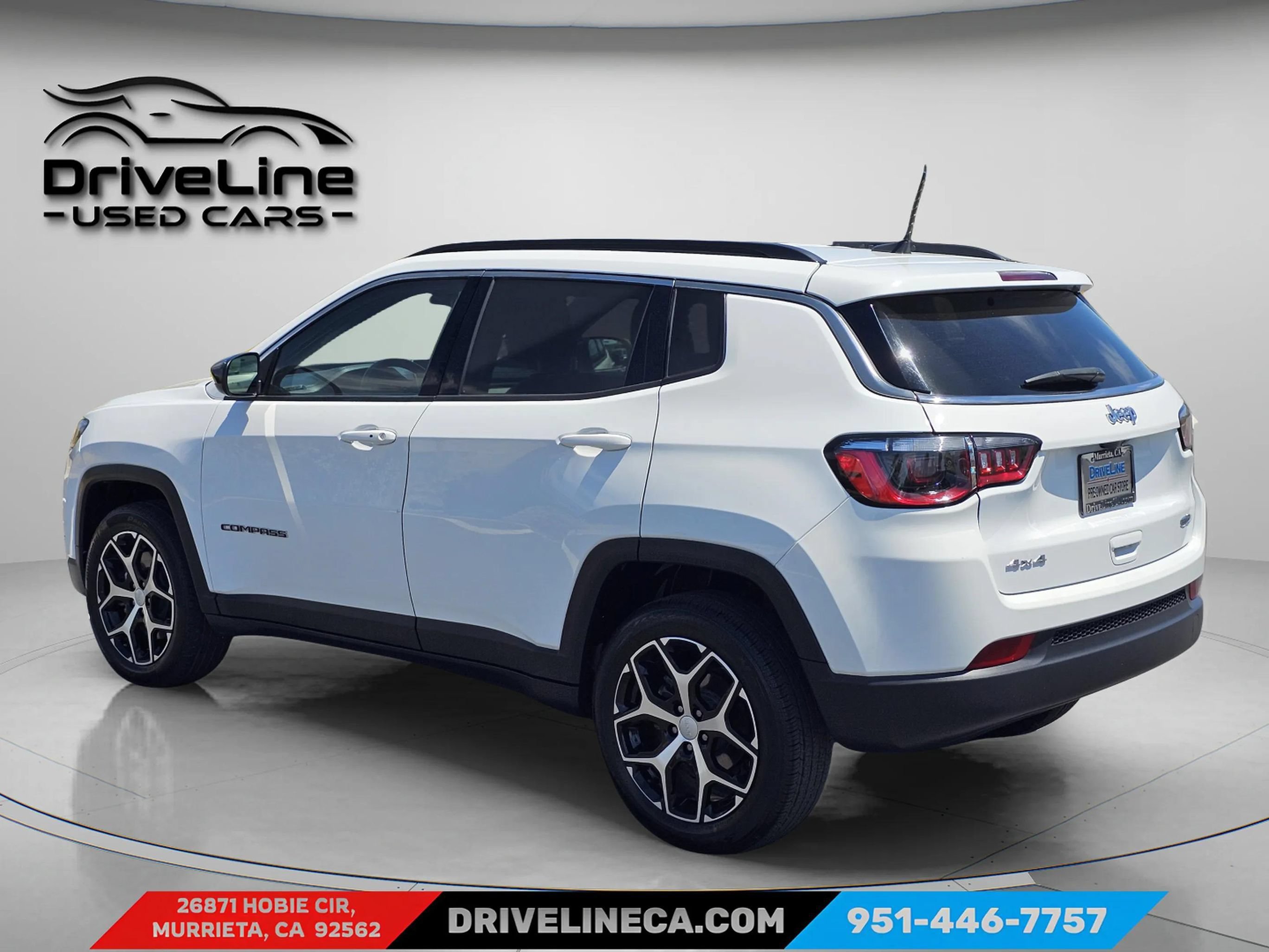 Used 2024 Jeep Compass Latitude AWD/4WD image 8