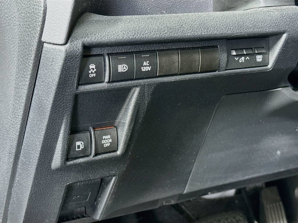 Used 2021 Toyota Sienna XSE w/ XSE Plus Package AWD/4WD image 12