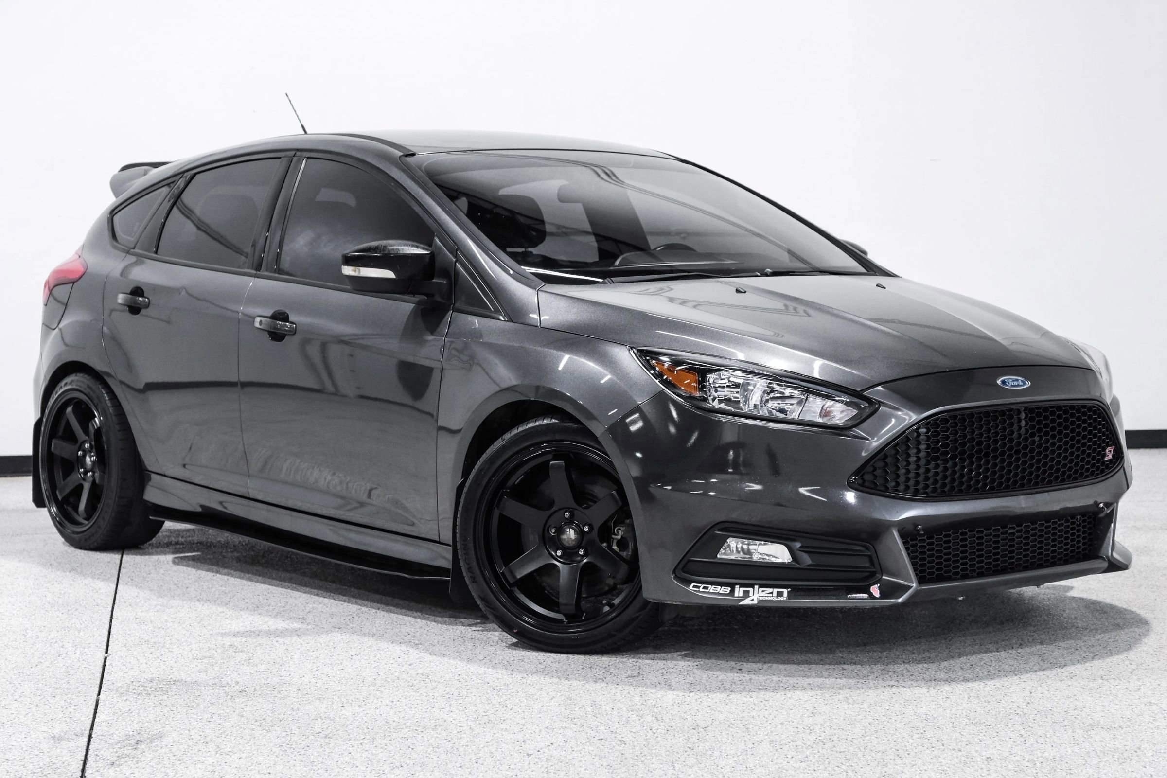 Used 2018 Ford Focus ST image 4