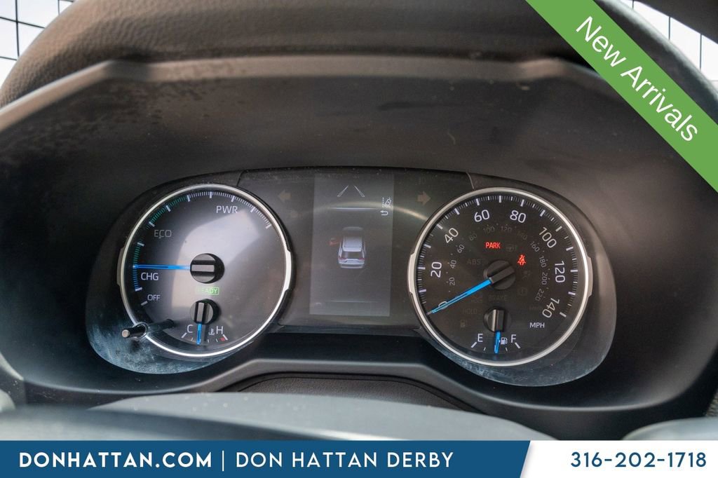 Used 2020 Toyota RAV4 LE AWD/4WD image 6