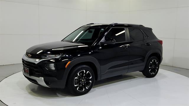 Used 2023 Chevrolet TrailBlazer LT w/ Convenience Package FWD image 3